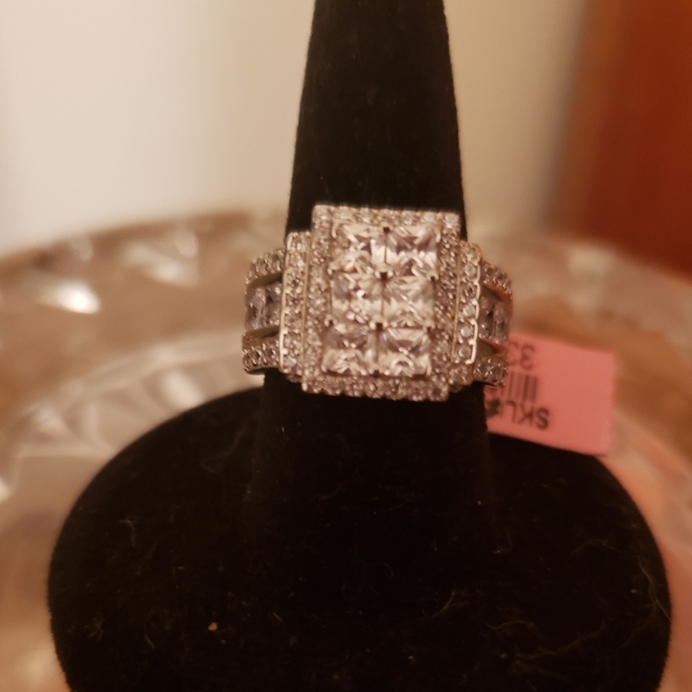 Beautiful White Sapphire Ring